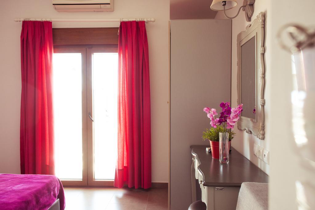 Emmeleia Accommodation By Maria Riga Ouranoupoli Buitenkant foto